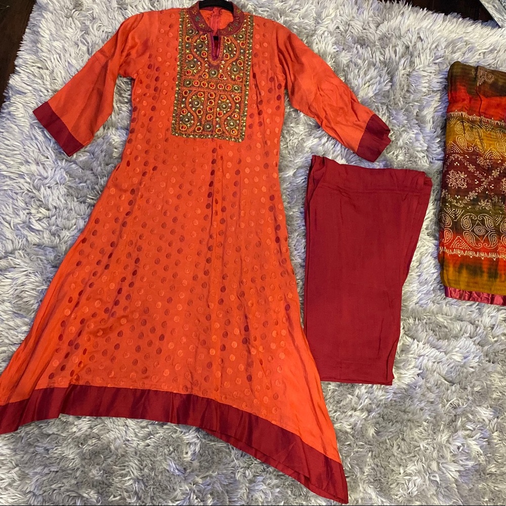 Pakistani / Indian / Desi Outfit